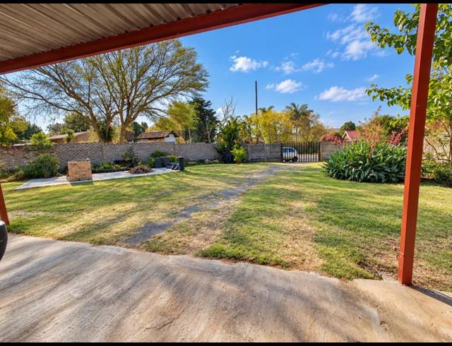 3 BEDROOM HOUSE FOR SALE IN BIRCHLEIGH NORTH